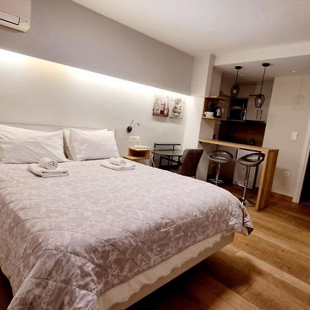 Stylish Studio Near Athens Hilton, Self Check-In! Экстерьер фото